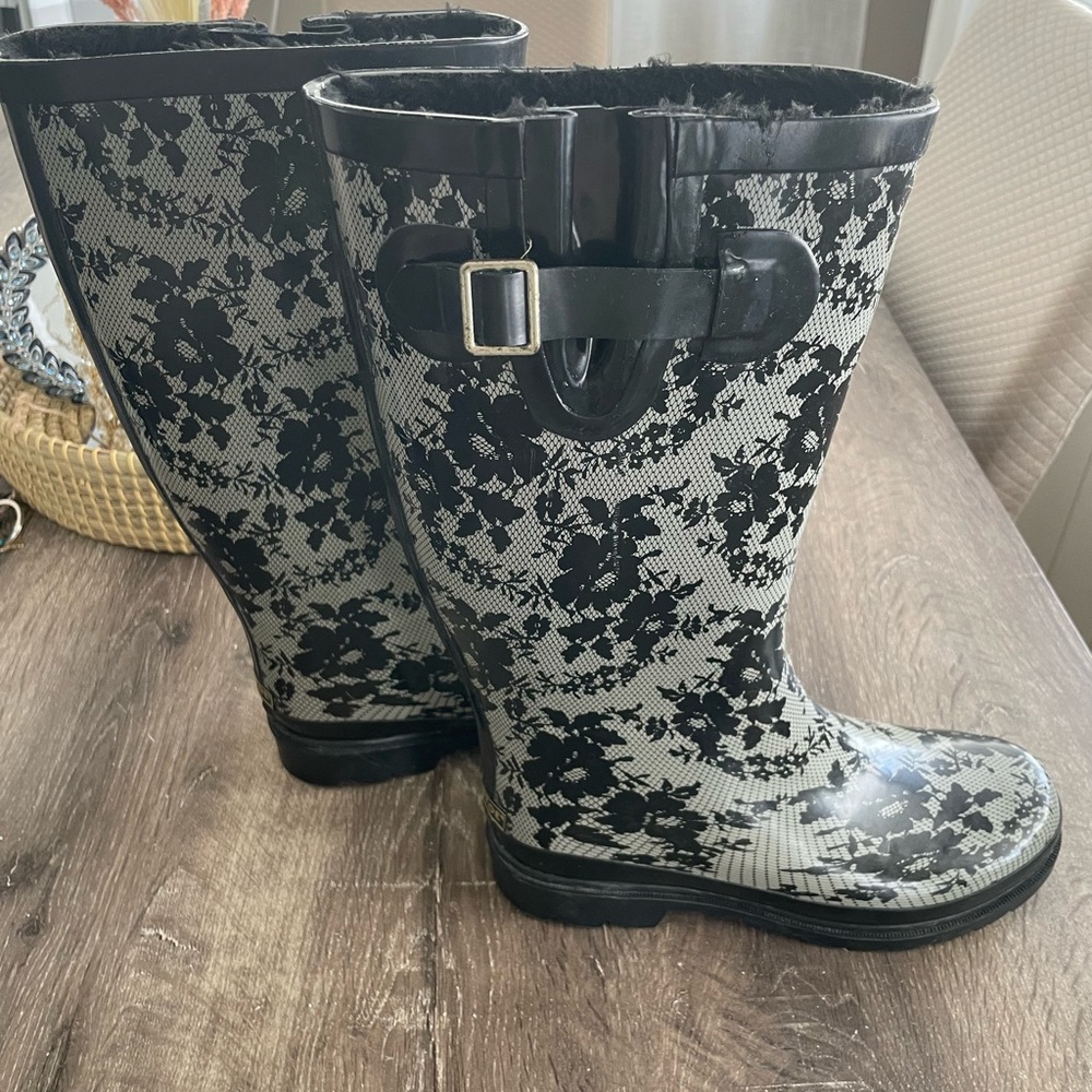 Gold Toe Rain Boots. Size 7